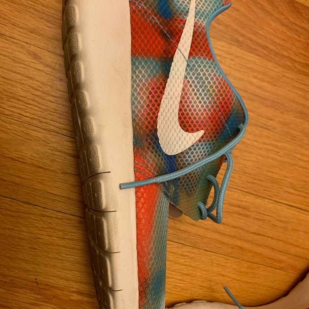 Nike tie dye roshe runs